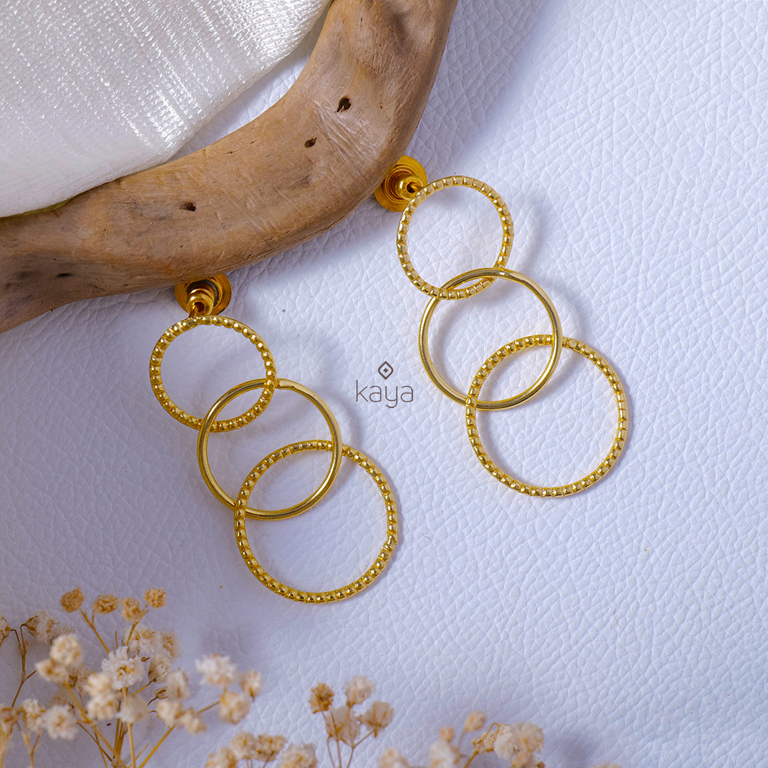 Interlocking Golden Hoop Earrings - AS100830