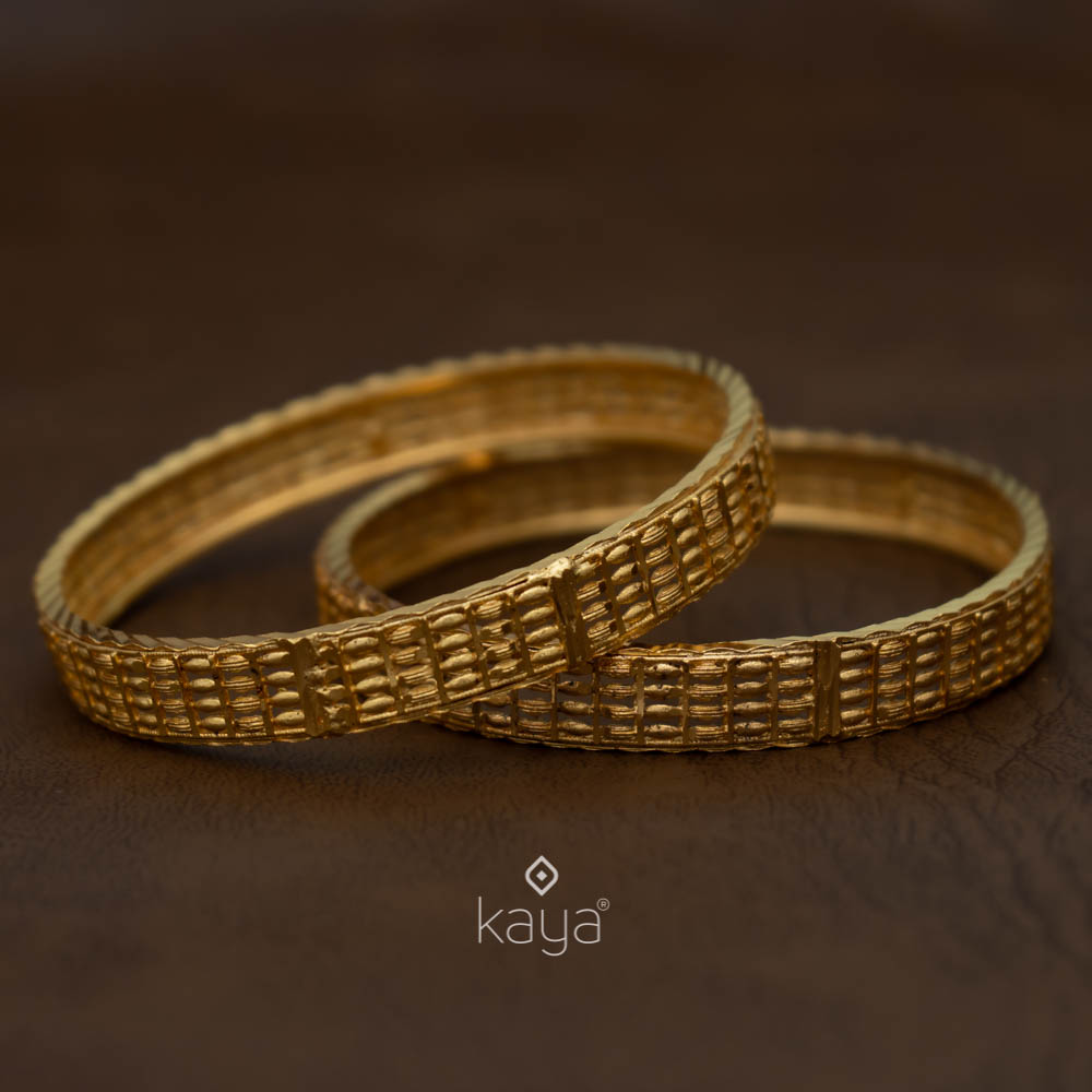 KF101445 - Gold Plated Bangle (pair)