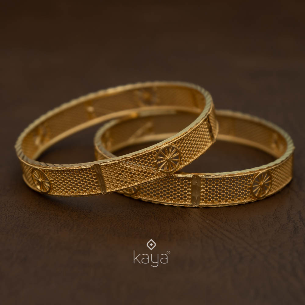 KF101443 - Gold Plated Bangle (pair)
