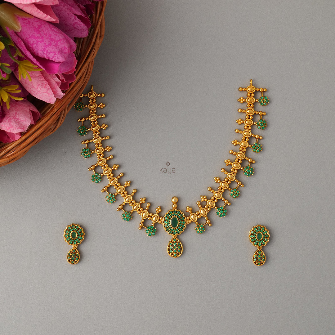 SC100928 - Antique Necklace with matching Earrings