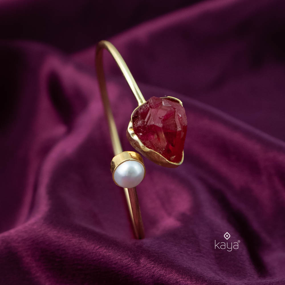 AS101273 - Gold Plated Adjustable Pearl & Natural Stone Bangle
