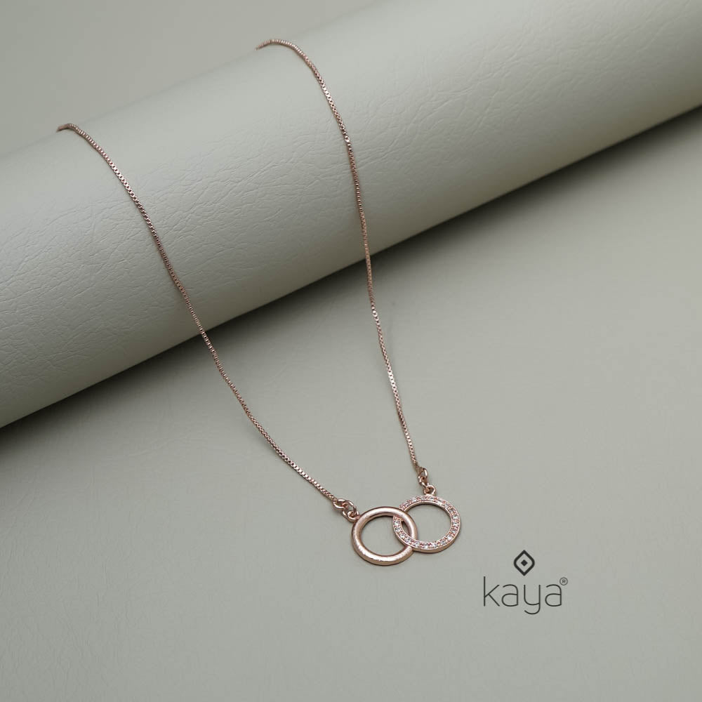 AG101265 - Simple pendant Rose Gold Necklace