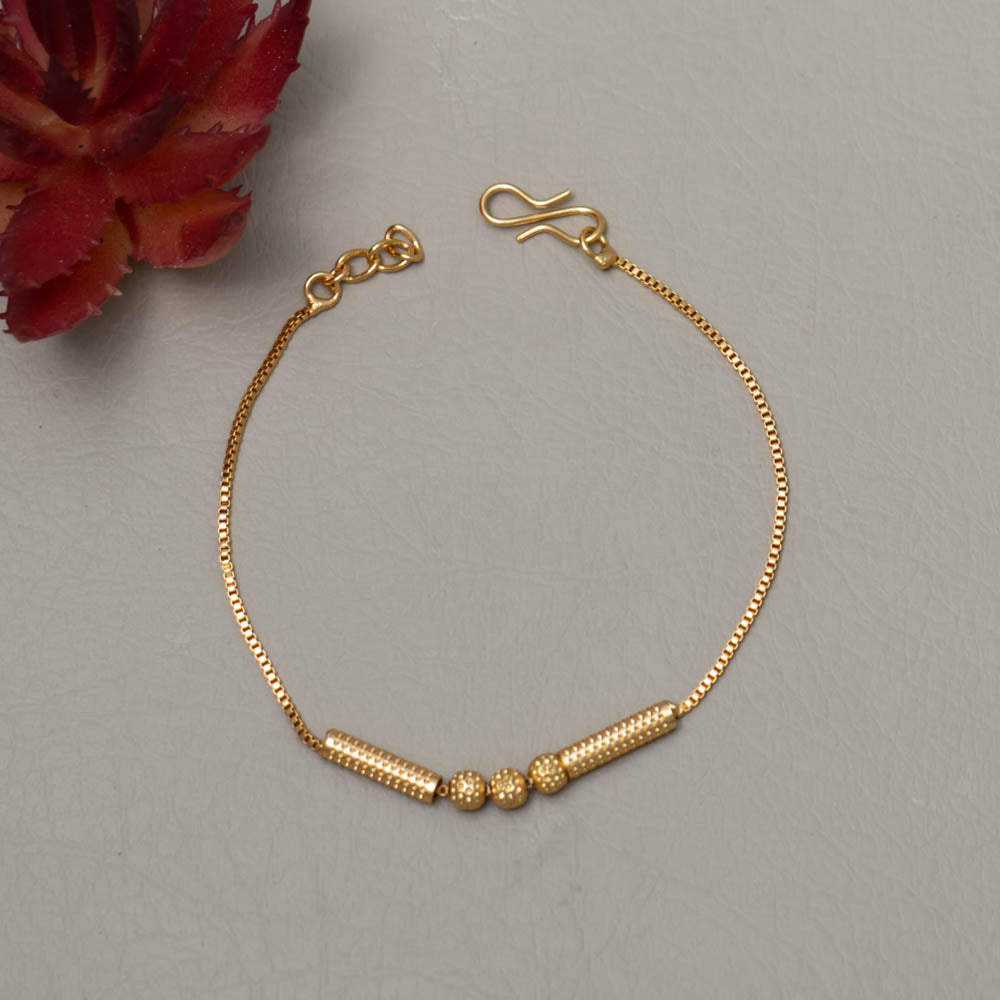 PP101500 - Gold Toned  Bracelet