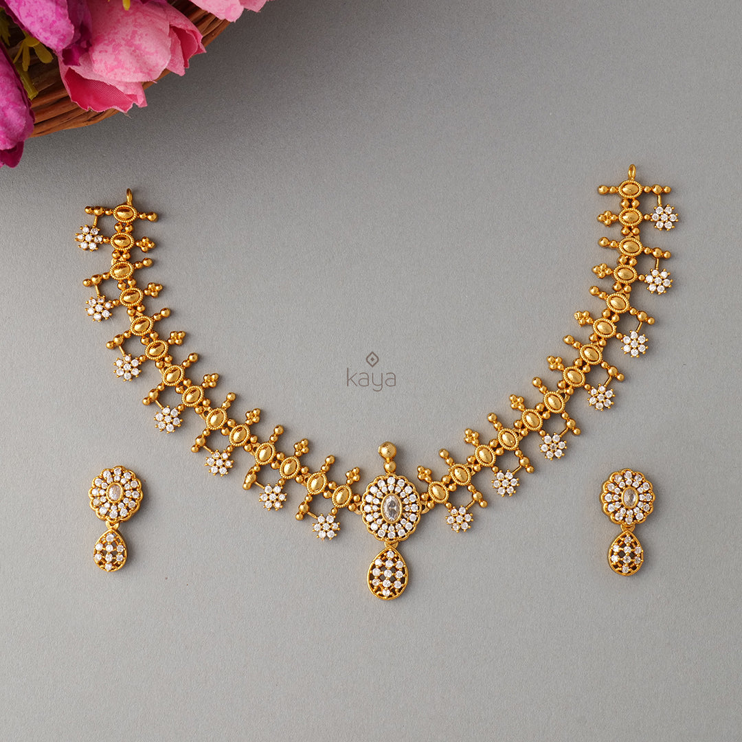 SC100928 - Antique Necklace with matching Earrings
