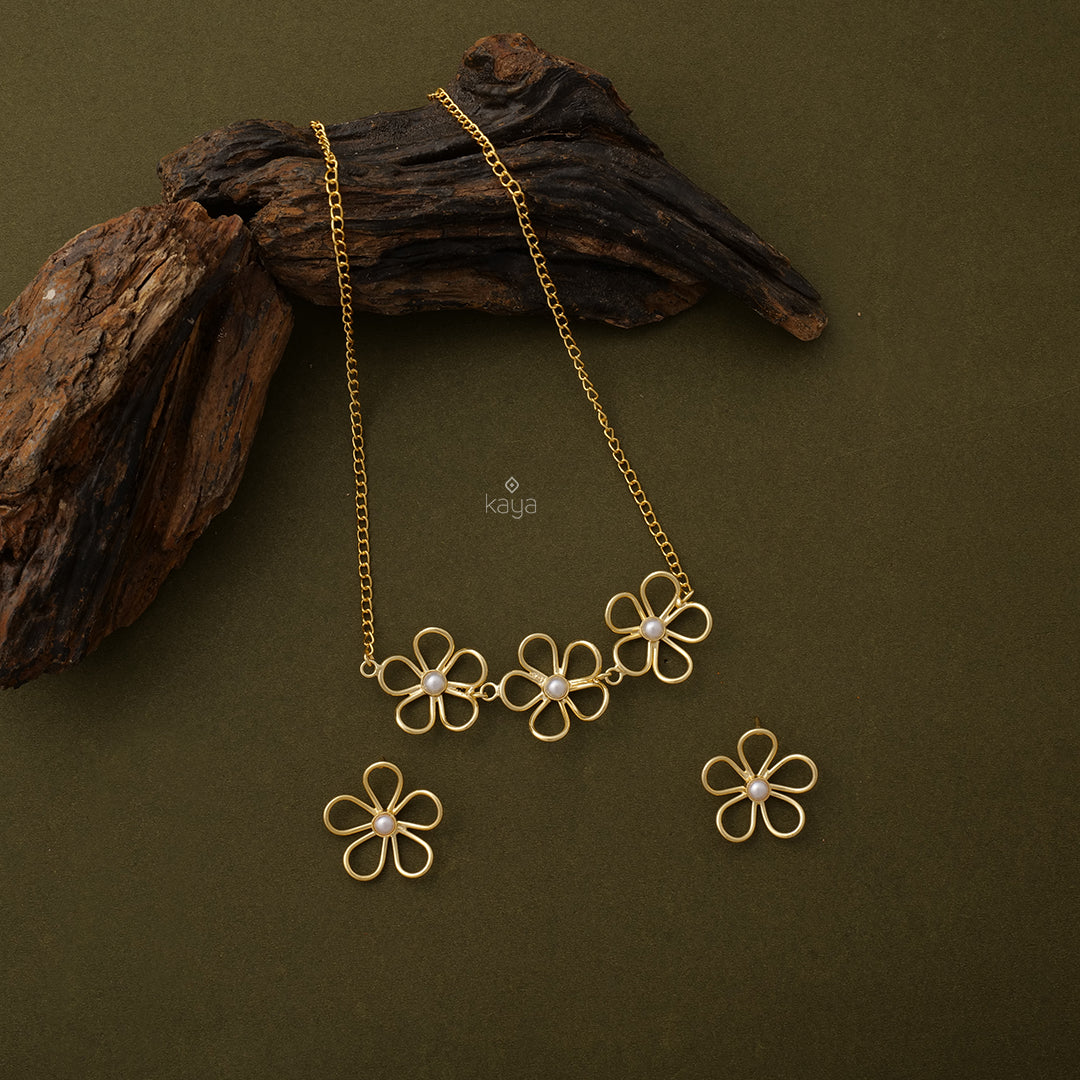 AS100960 - Flower Necklace With Earrings