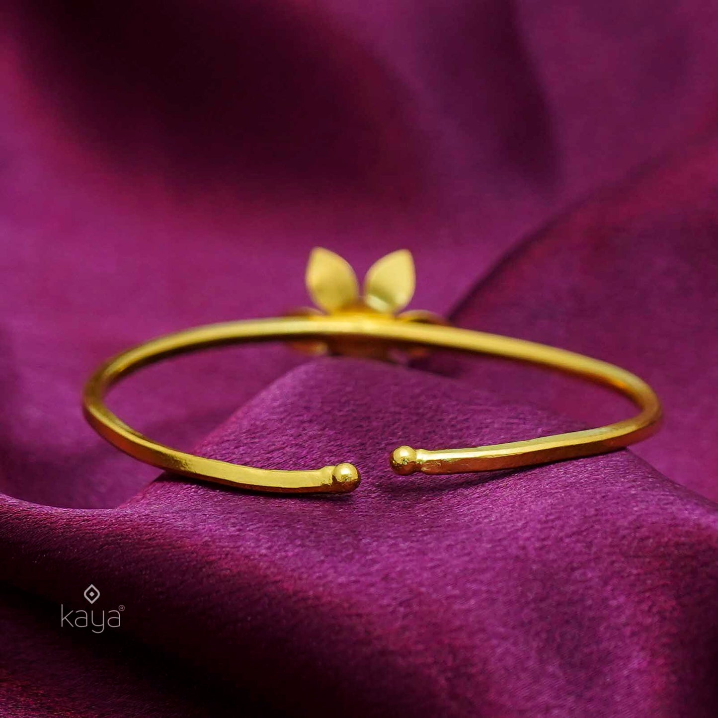 AS101225- Gold Plated Adjustable Flower Pearl Bangle