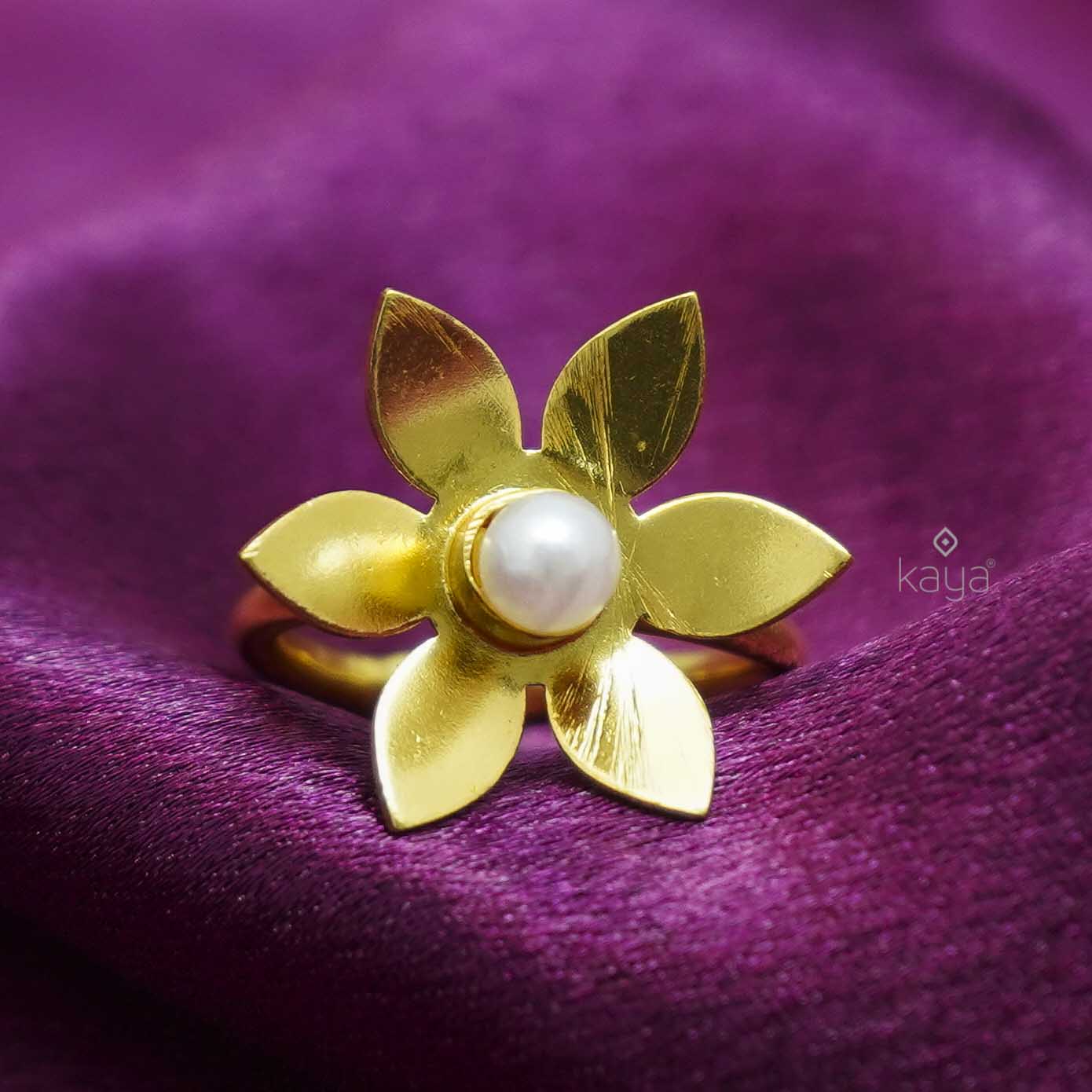 AS101231 - Gold Plated Pearl Flower Ring
