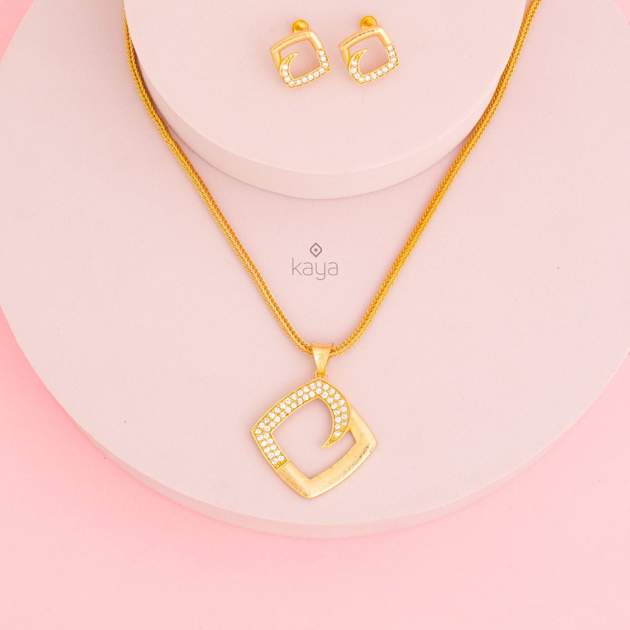 Simple pendant Necklace with Matching Earrings - SK10094